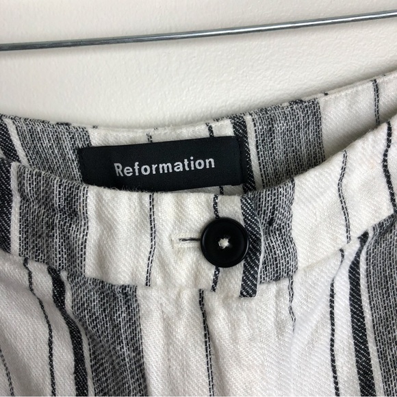 REFORMATION Tahiti Striped Linen Crop Pants - Picture 5 of 9